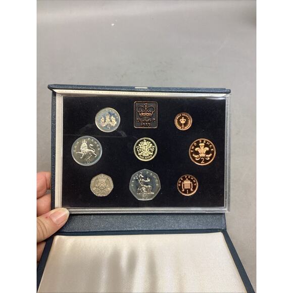 1983 UNITED KINGDOM ROYAL MINT 8 COIN PROOF SET - 8 Coins - Picture 3 of 12